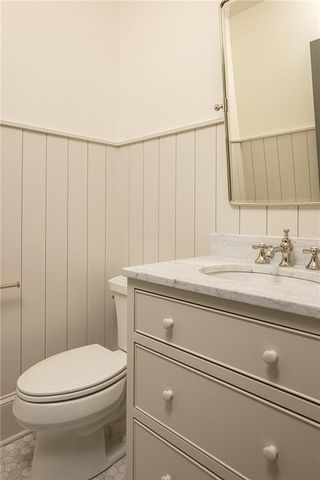 4810 W 69th Terrace, Prairie Village, KS 66208