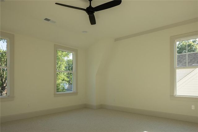 4810 W 69th Terrace, Prairie Village, KS 66208