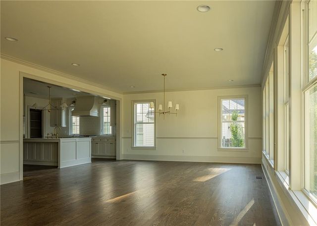 4810 W 69th Terrace, Prairie Village, KS 66208
