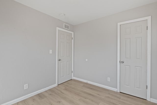 2343 N Volutsia St, Wichita, KS 67219