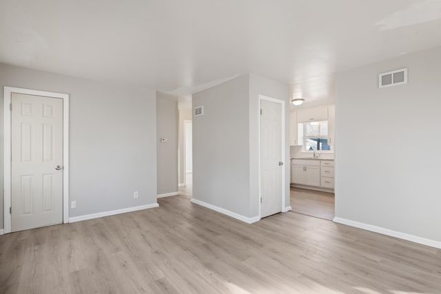 2343 N Volutsia St, Wichita, KS 67219