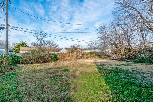 2343 N Volutsia St, Wichita, KS 67219