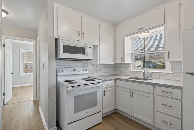 2343 N Volutsia St, Wichita, KS 67219