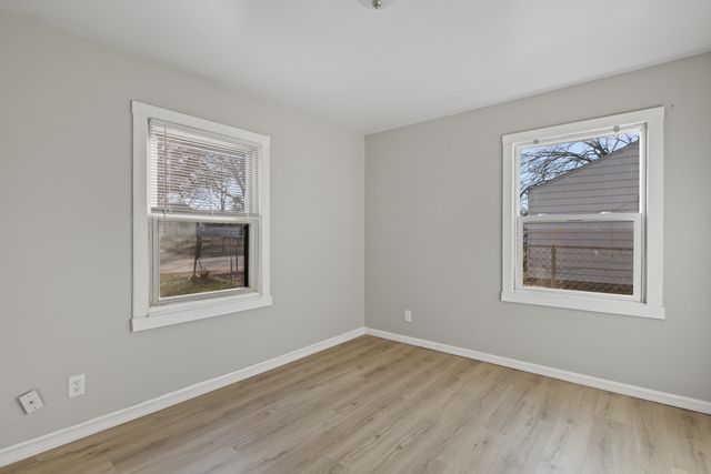 2343 N Volutsia St, Wichita, KS 67219