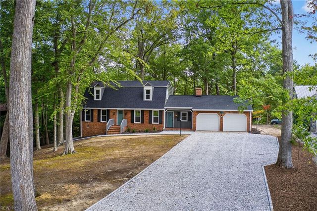 914 Etna DR, Newport News, VA 23608