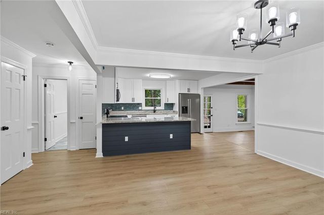 914 Etna DR, Newport News, VA 23608