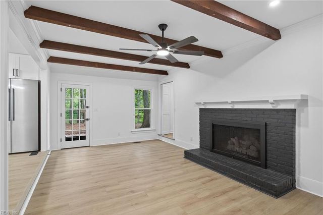 914 Etna DR, Newport News, VA 23608