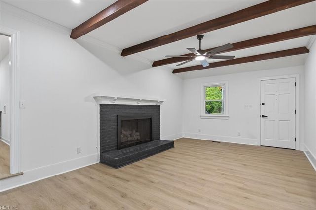 914 Etna DR, Newport News, VA 23608