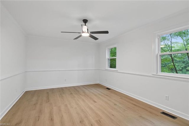914 Etna DR, Newport News, VA 23608