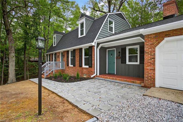 914 Etna DR, Newport News, VA 23608
