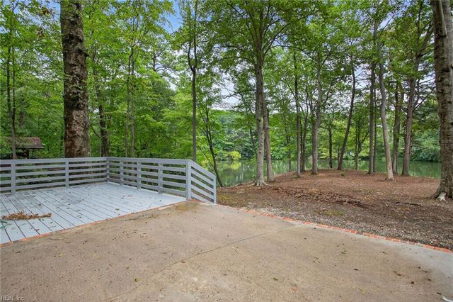 914 Etna DR, Newport News, VA 23608