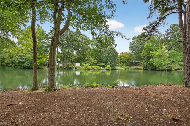 914 Etna DR, Newport News, VA 23608