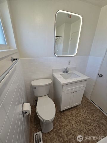 8907 Beacon Avenue S, Seattle, WA 98118