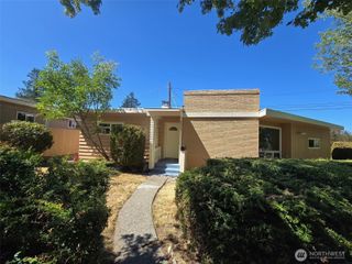 8907 Beacon Avenue S, Seattle, WA 98118