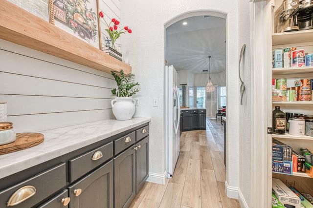 9540 N Winery Avenue, Fresno, CA 93720