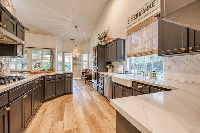 9540 N Winery Avenue, Fresno, CA 93720