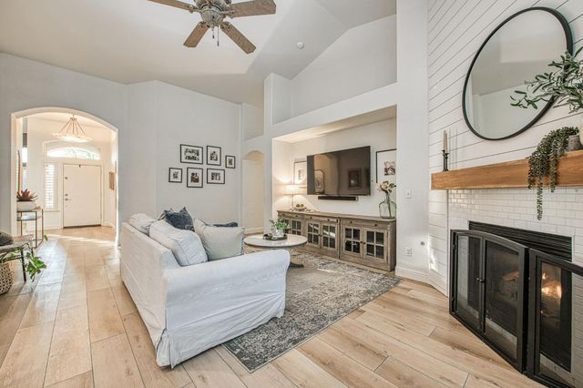 9540 N Winery Avenue, Fresno, CA 93720