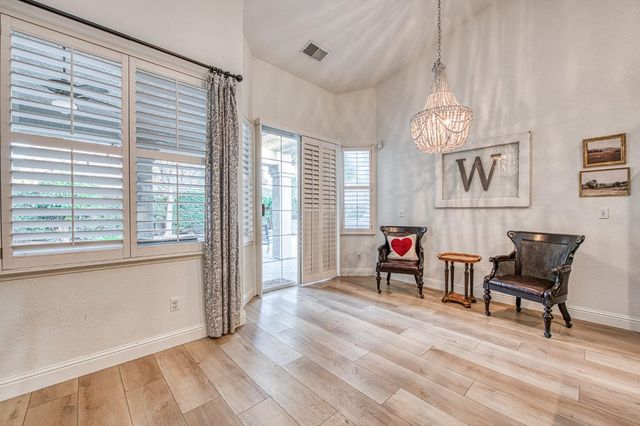 9540 N Winery Avenue, Fresno, CA 93720