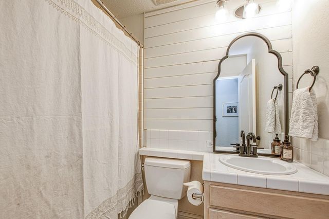 9540 N Winery Avenue, Fresno, CA 93720