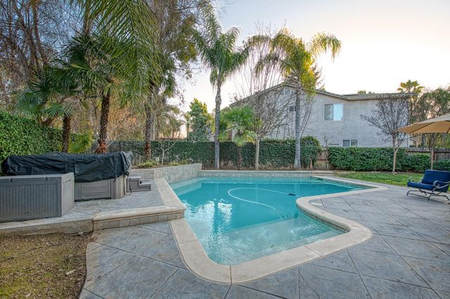 9540 N Winery Avenue, Fresno, CA 93720