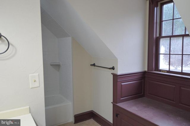 3414 TRONE RD, Glenville, PA 17329