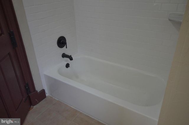 3414 TRONE RD, Glenville, PA 17329