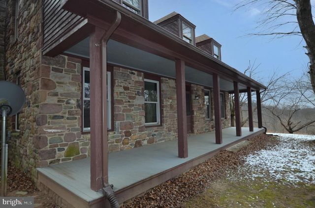 3414 TRONE RD, Glenville, PA 17329