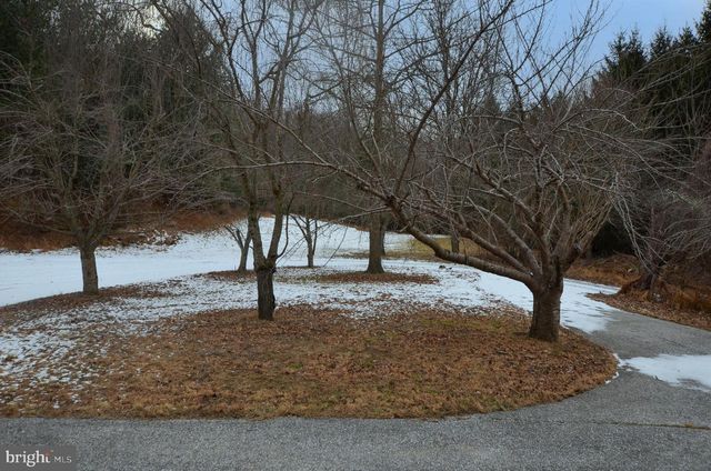 3414 TRONE RD, Glenville, PA 17329