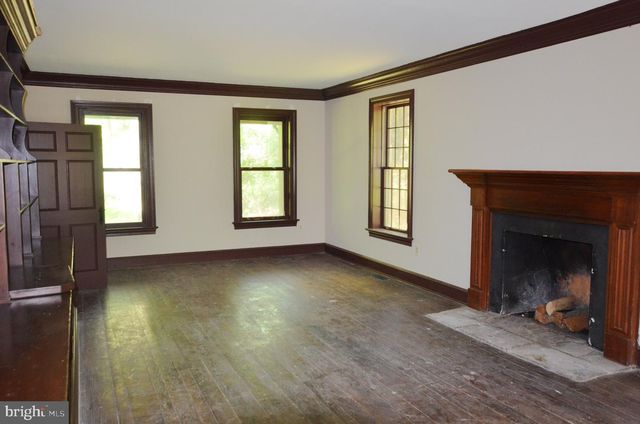 3414 TRONE RD, Glenville, PA 17329