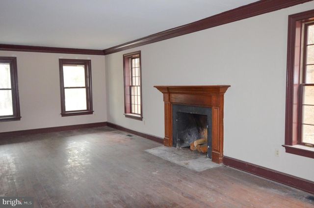 3414 TRONE RD, Glenville, PA 17329