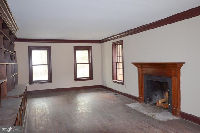 3414 TRONE RD, Glenville, PA 17329