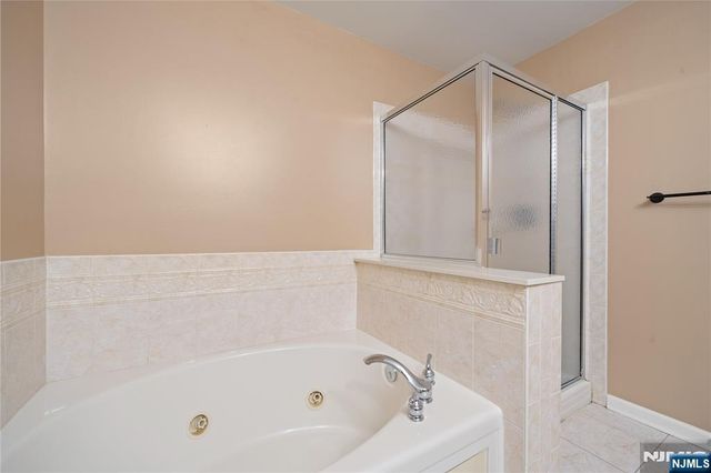 214 Riverwalk Way L125, Clifton, NJ 07014