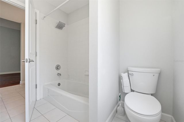 1070 SANABEL COURT NE, St Petersburg, FL 33702