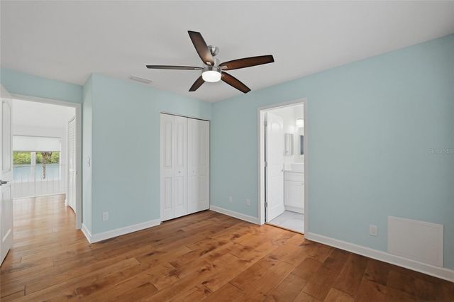 1070 SANABEL COURT NE, St Petersburg, FL 33702
