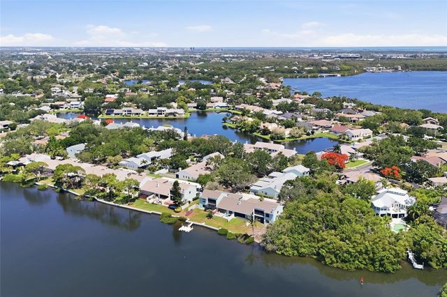1070 SANABEL COURT NE, St Petersburg, FL 33702