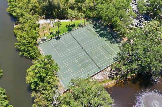 1070 SANABEL COURT NE, St Petersburg, FL 33702