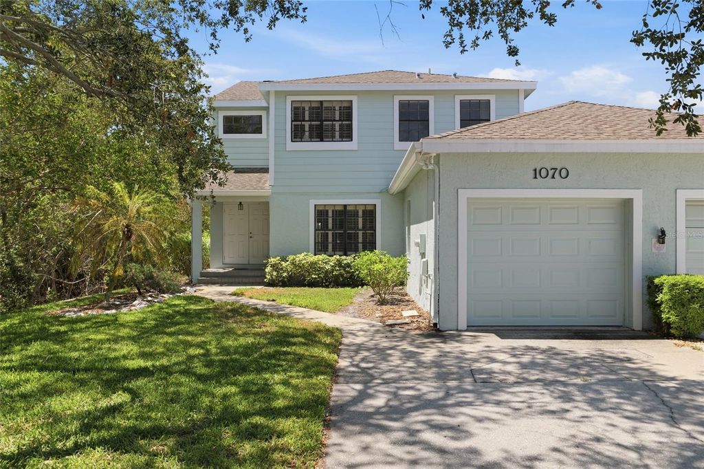 1070 SANABEL COURT NE, St Petersburg, FL 33702