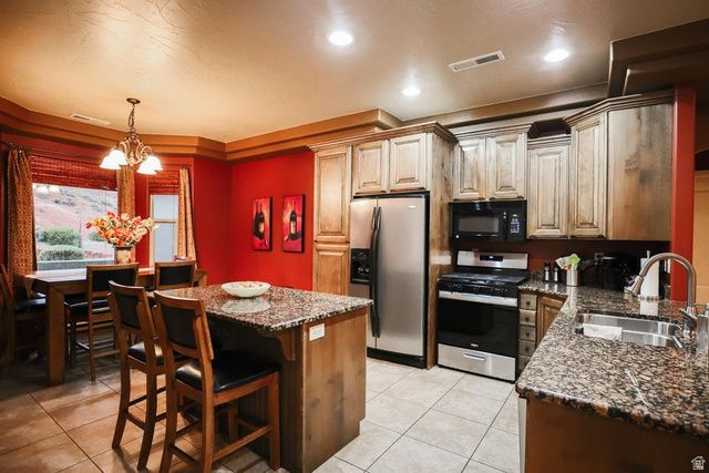 960 N CATALPA DR, Washington, UT 84780