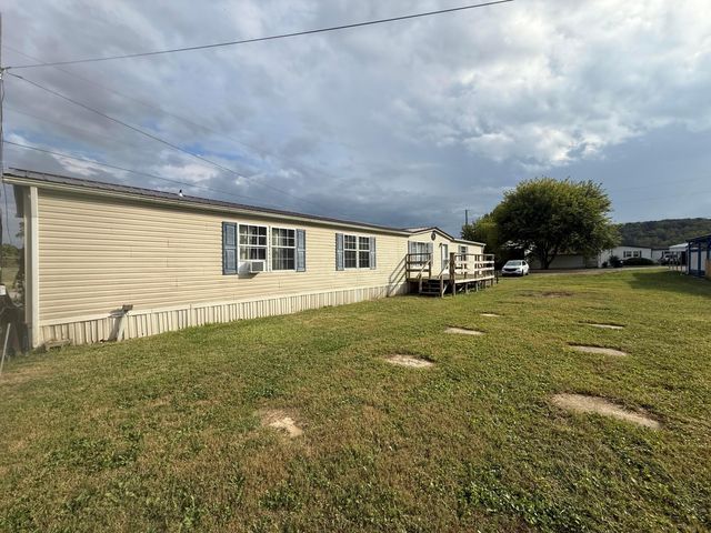 900 Charles Street, Logan, OH 43138