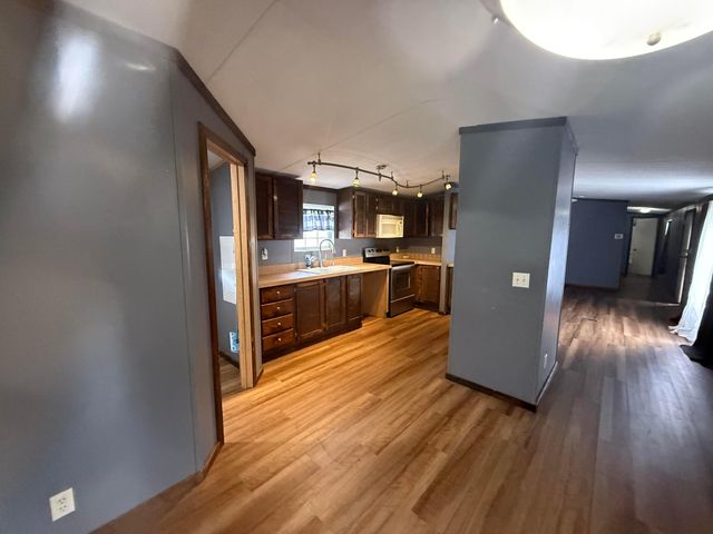 900 Charles Street, Logan, OH 43138