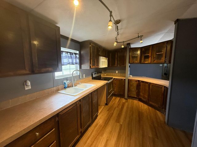 900 Charles Street, Logan, OH 43138