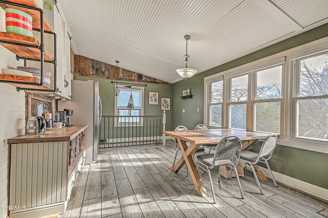 212 Magnolia Drive, Bristol, VA 24201