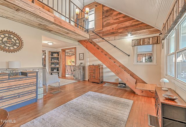 212 Magnolia Drive, Bristol, VA 24201