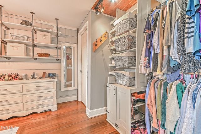 212 Magnolia Drive, Bristol, VA 24201