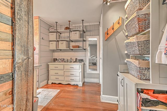 212 Magnolia Drive, Bristol, VA 24201