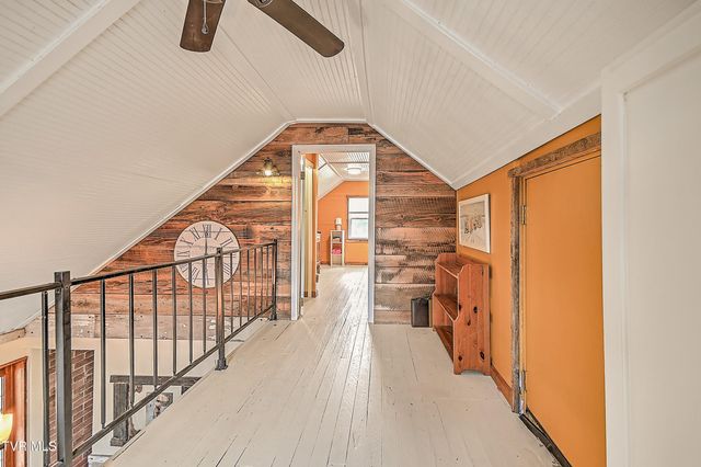 212 Magnolia Drive, Bristol, VA 24201