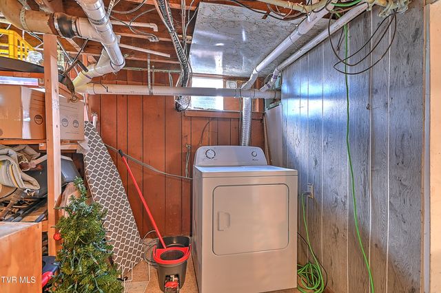 212 Magnolia Drive, Bristol, VA 24201