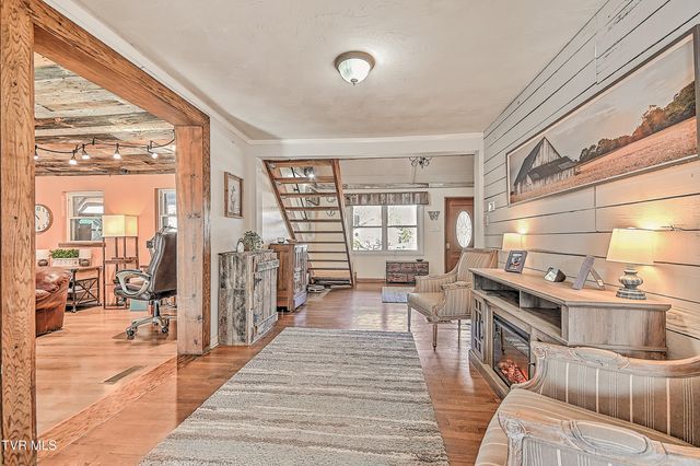 212 Magnolia Drive, Bristol, VA 24201