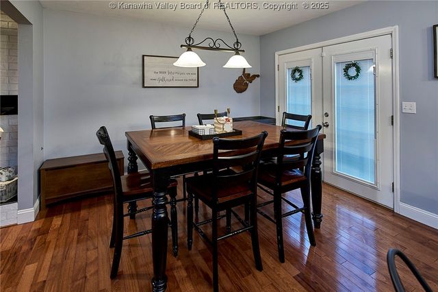 995 Hickory Mills Road, Hurricane, WV 25526