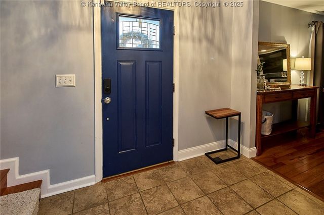 995 Hickory Mills Road, Hurricane, WV 25526